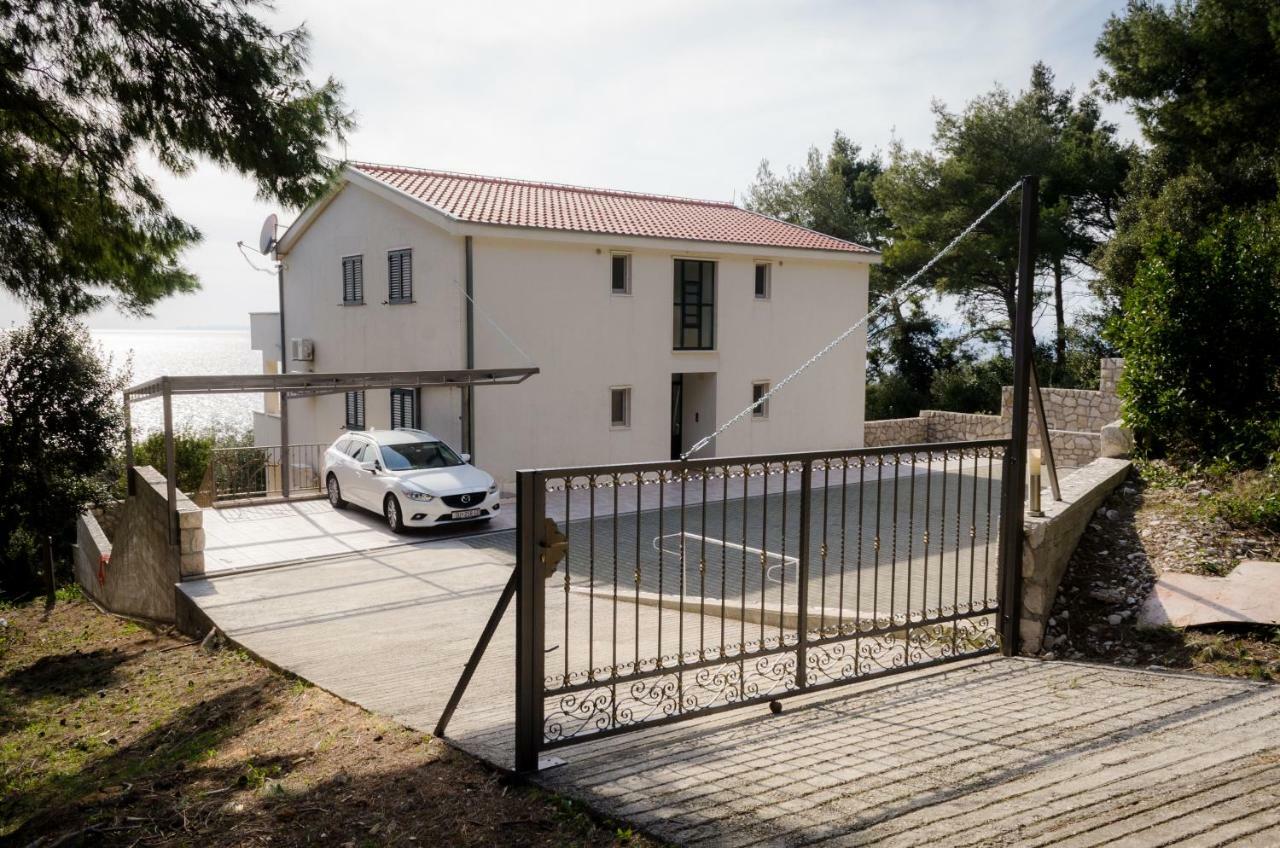 Villa Gloria Potomje Exteriör bild